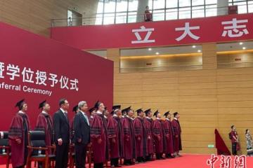 鐘南山在滬談新冠防控：放心打國產(chǎn)疫苗