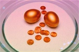 極蜂等離子電弧打火機外觀為漸變配色風格銀色機翼與湛藍天空描繪出的唯美畫面